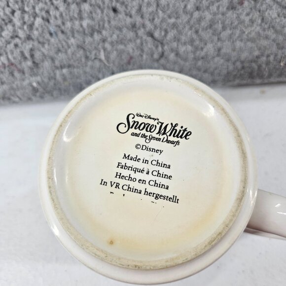 Vintage Disney Snow White Seven Dwarfs 3D Ceramic Mug Cup Art Collectible - Picture 5 of 6